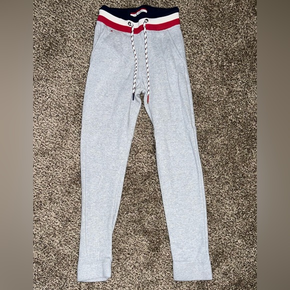 Gray Tommy Hilfiger Sweatpants Size XSmall - Picture 3 of 5
